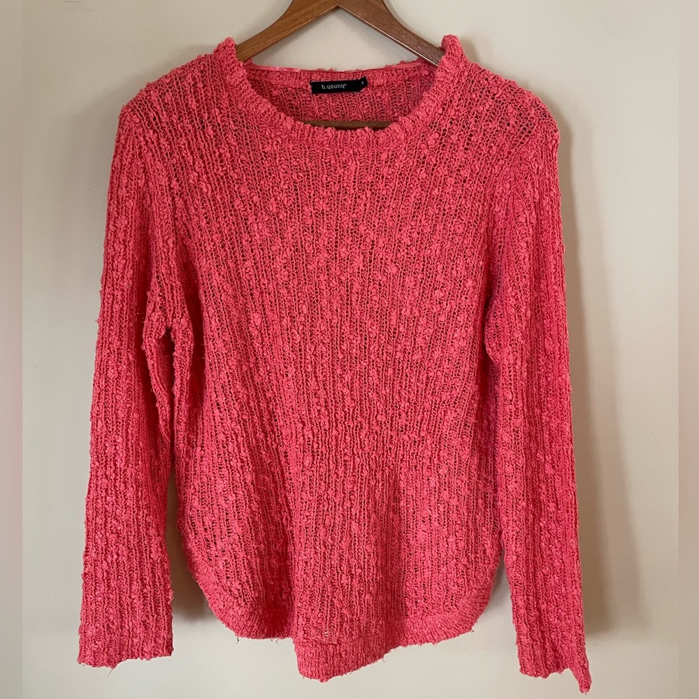 B. Young Aeba Pullover Textured Coral Size Medium